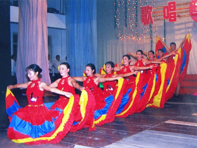 90年代(dài)職工文(wén)藝表演(yǎn)